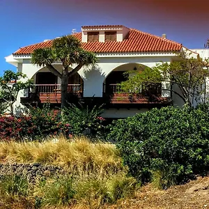 Lovely House Views&garden Agaete (Gran Canaria)